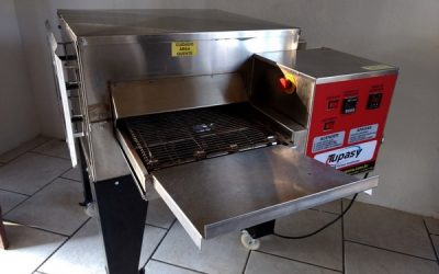 Possuímos uma linha completa de fornos esteira para pizzaria a gás e elétrico disponibilizamos soluções eficazes, sob-medida para o sua pizzaria e esfiharia, aumentando a produtividade e gerando melhores lucros, consulte a nossa linha de fornos esteira.